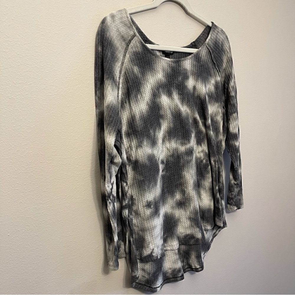 Torrid long sleeve t-shirt size 2x - Picture 4 of 5
